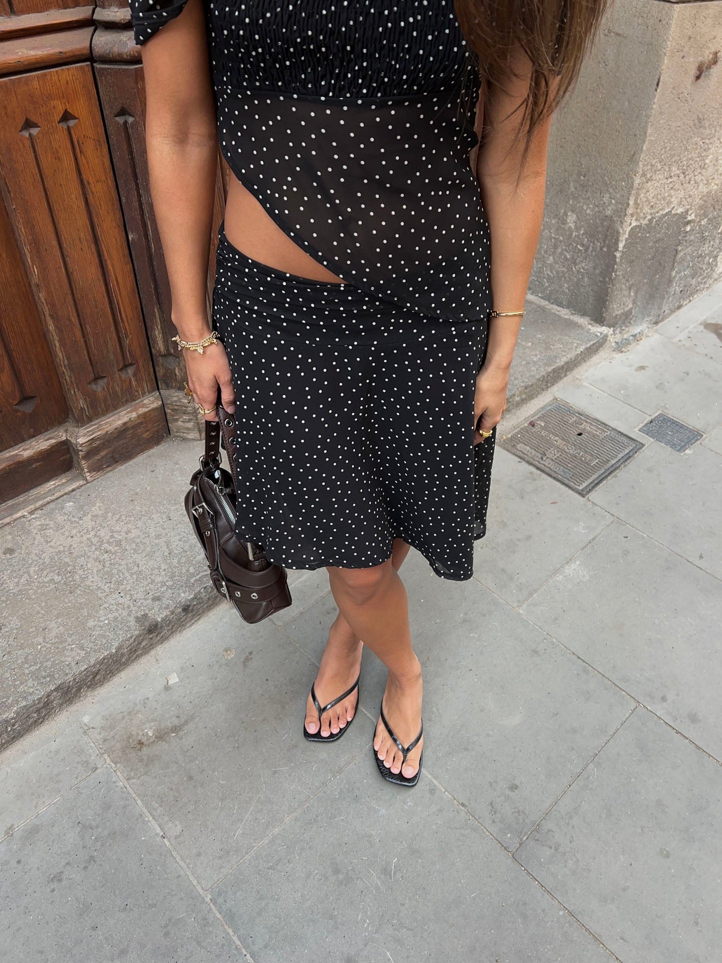 Lyanne asymmetrical skirt with polka dots – Black/white